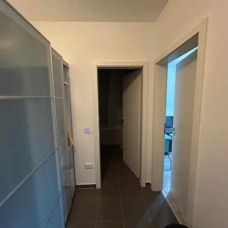 One Rent Apartment *